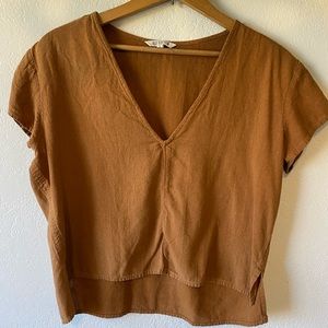 Ali Golden silk v-neck in mustard size small
